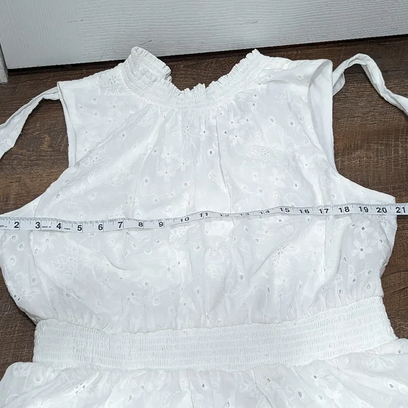 NEW WT,, Laundry Tiered Ruffle Dress - Picture 13 of 16